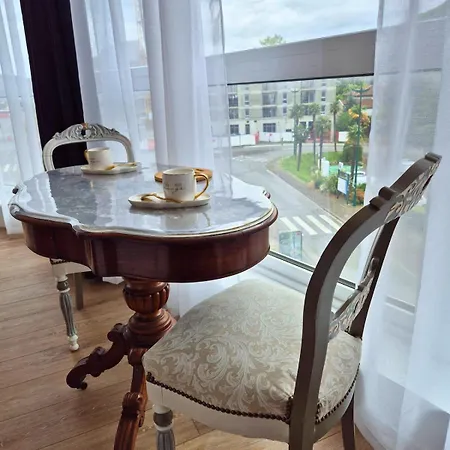 Celeste Premium Amazing View Train Station 루르드