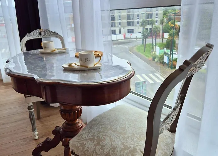 Celeste Premium Amazing View Train Station Лурд