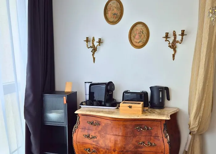 Celeste Premium Amazing View Train Station Lourdes